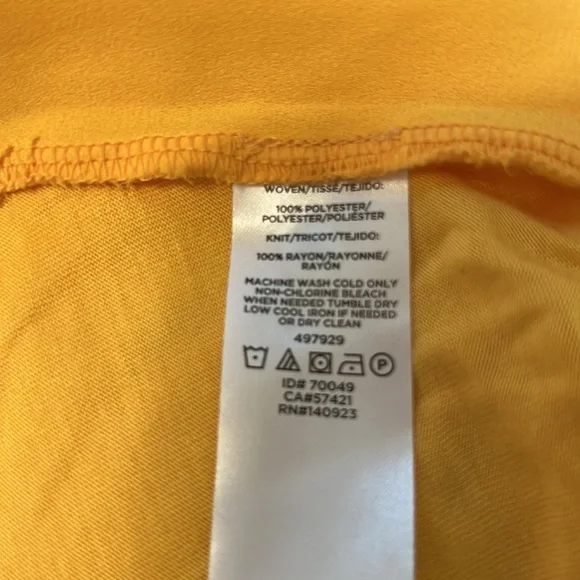 NWT Loft Outlet Yellow Mixed Material Short Sleeve Top. Sz XS - Picture 4 of 4